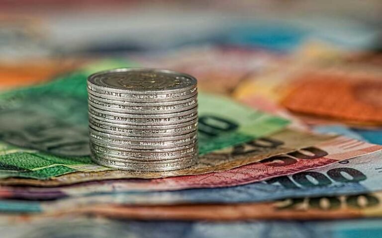 Revolut vs Starling – Which is the Best Business Bank Account for Startups in 2024?